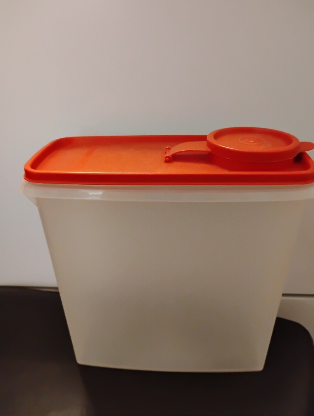 Tupperware Cereal Keeper